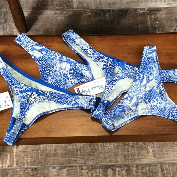NWT🐆Blue Animal print thongs💙 - Picture 1 of 4